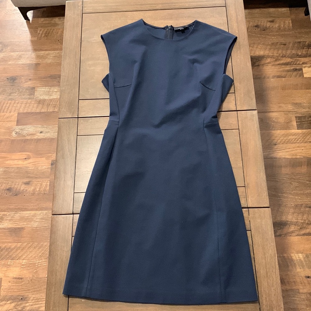 Theory dress size 2 navy blue